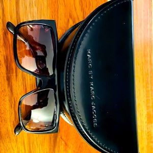 Marc Jacobs MMJ 096.